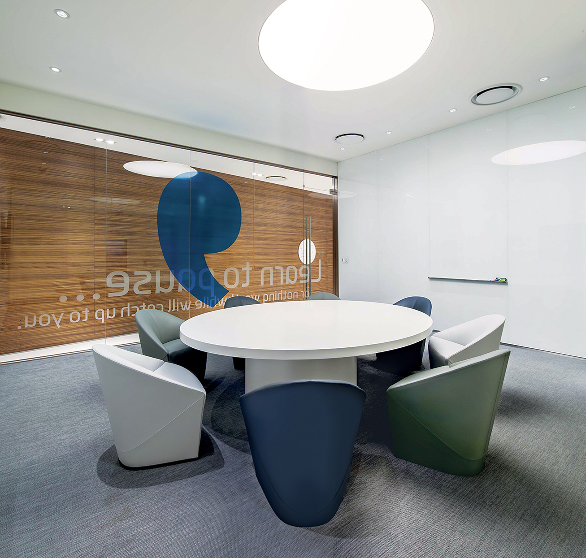 华体会体育官方在线官网 - 坐具|休闲椅|办公家具|华体会体育官方在线官网家具|科利纳办公休闲沙发